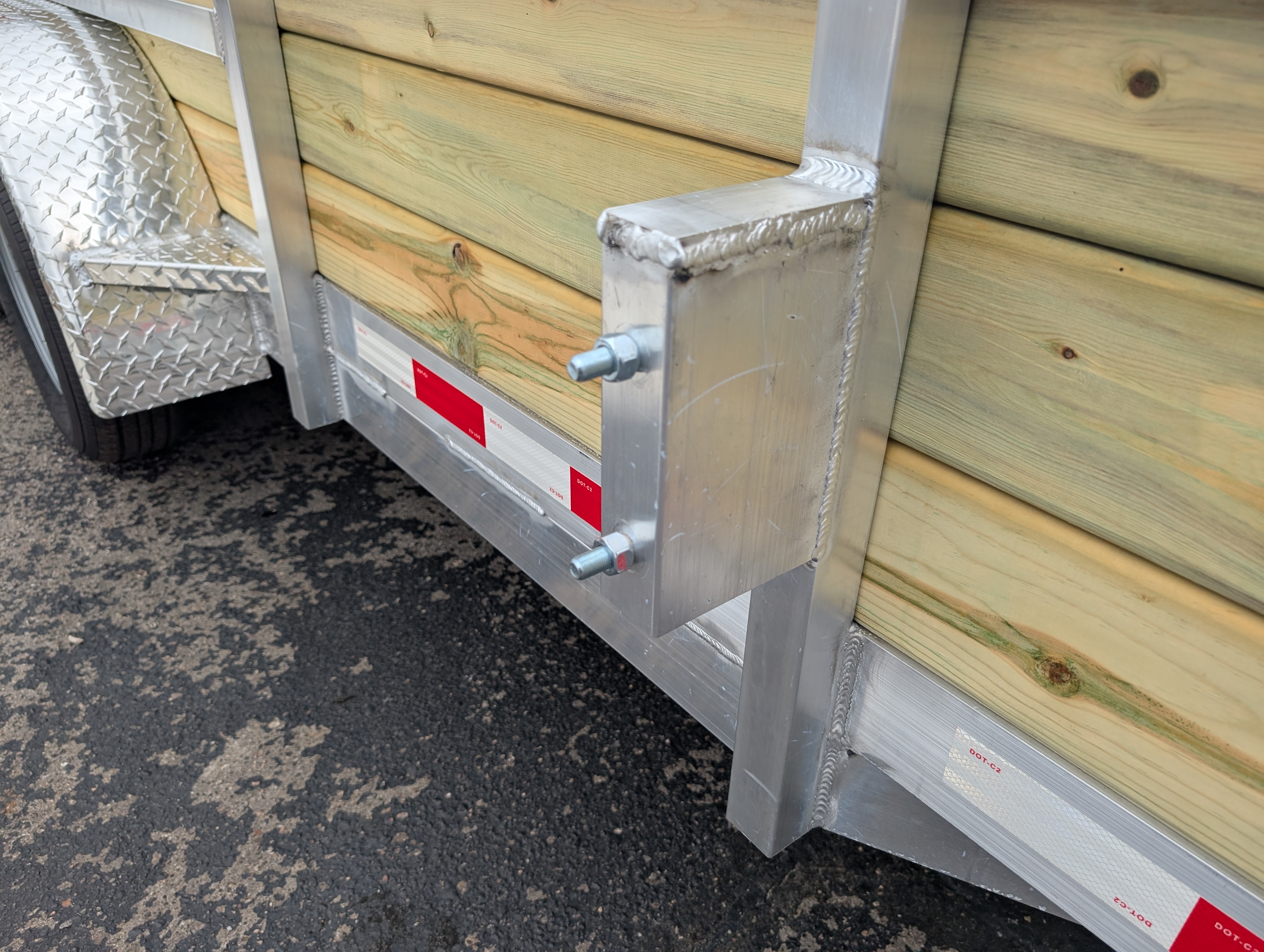 Silver Ox Woody trailer structural aluminum weld quality detail